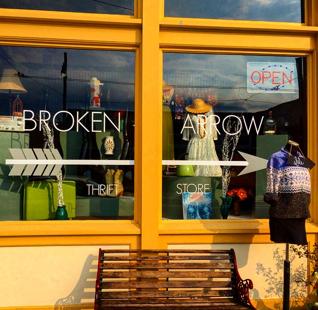 Broken Arrow Thrift Store, Memphis, TN