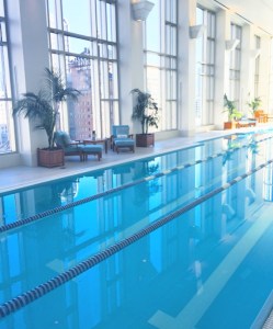 Peninsula Chicago Pool