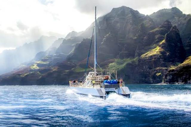 Boat Tours, Kauai, Hawaii, Wanderlust Wednesday