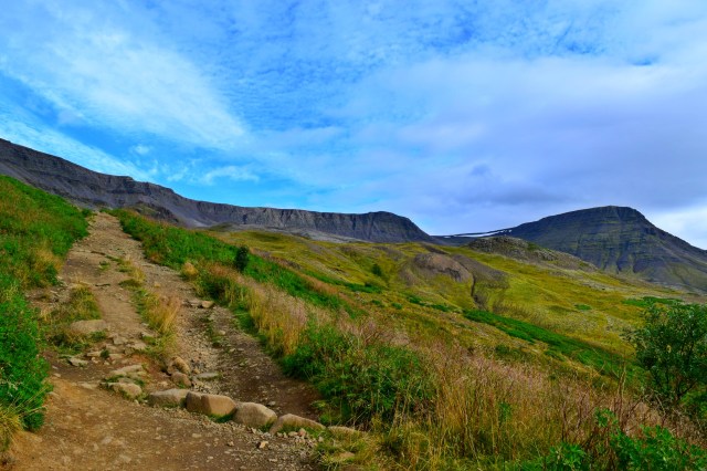 Hiking Mount Esja, Iceland, RebeccaWanderlusting