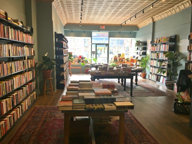 Neighborhoods in Toronto | RebeccaWanderlusting